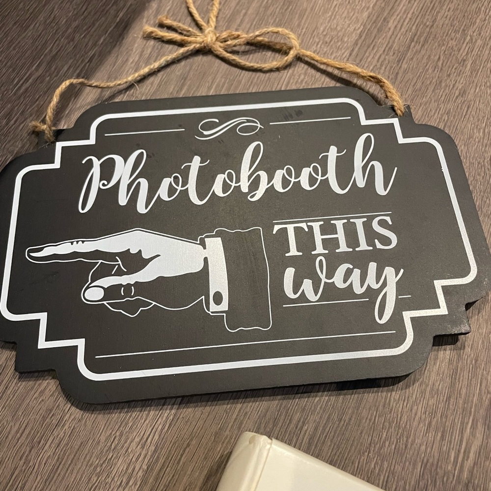 Wedding Items - Picture 4 of 5